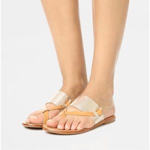 Soludos slotted thong sandal metallic platinum / tan leather W7